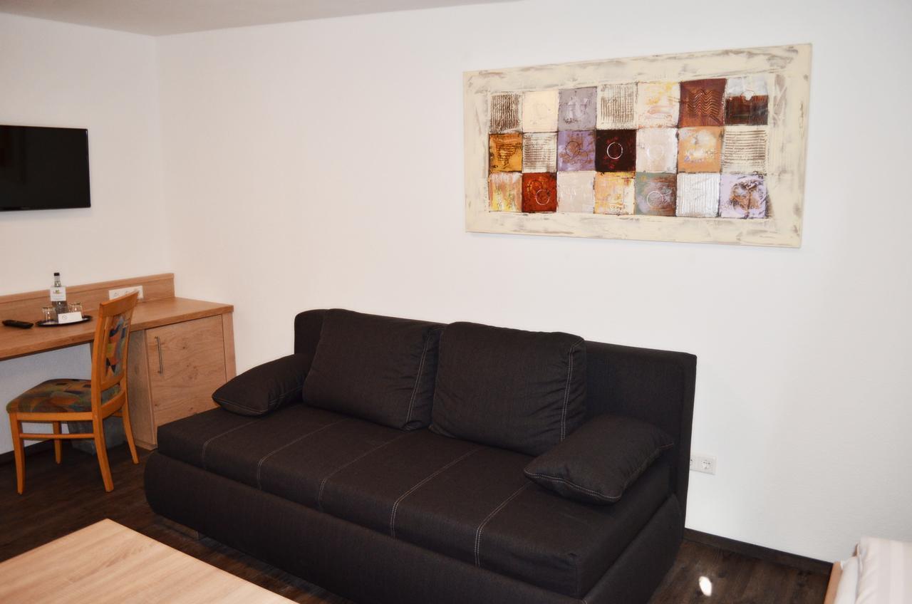 Landhotel Schwarzer Adler Tiefenbronn Dış mekan fotoğraf
