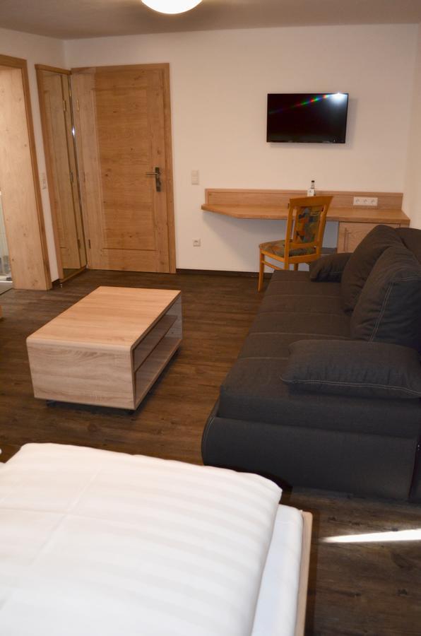 Landhotel Schwarzer Adler Tiefenbronn Dış mekan fotoğraf